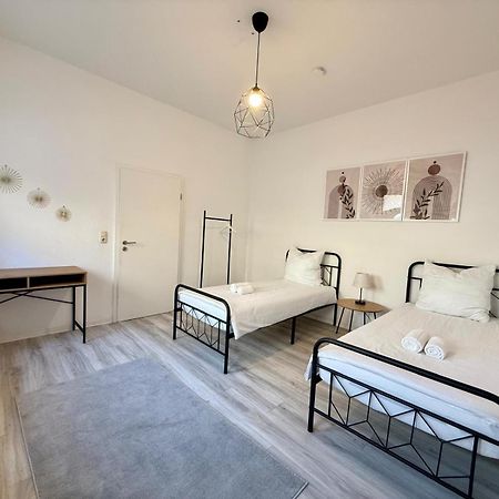 Raha Apartments - Grosses 3 Z-Apartment - Erdgeschoss - Domplatz - Vollausstattung Erfurt Esterno foto